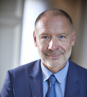 Portræt af investeringsdirektør Peter Lindegaard